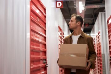 customer-searching-for-unit-in-warehouse-2025-02-11-15-34-34-utc